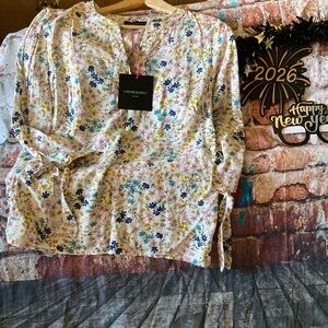 Peasant Top White / Blue Floral Split Neck 3/4 Sleeve Tie Cuff | Sz Lg